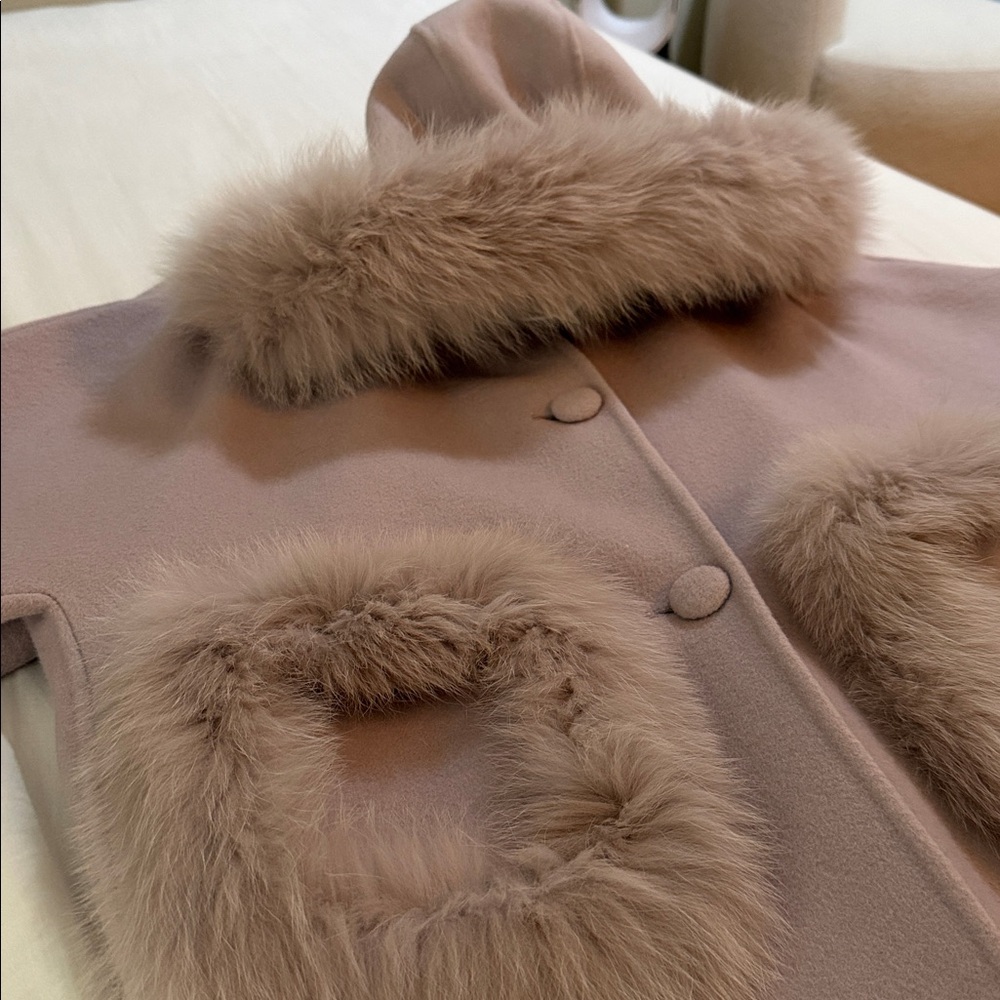 New，cape coat ,from China ，100%fox fur，